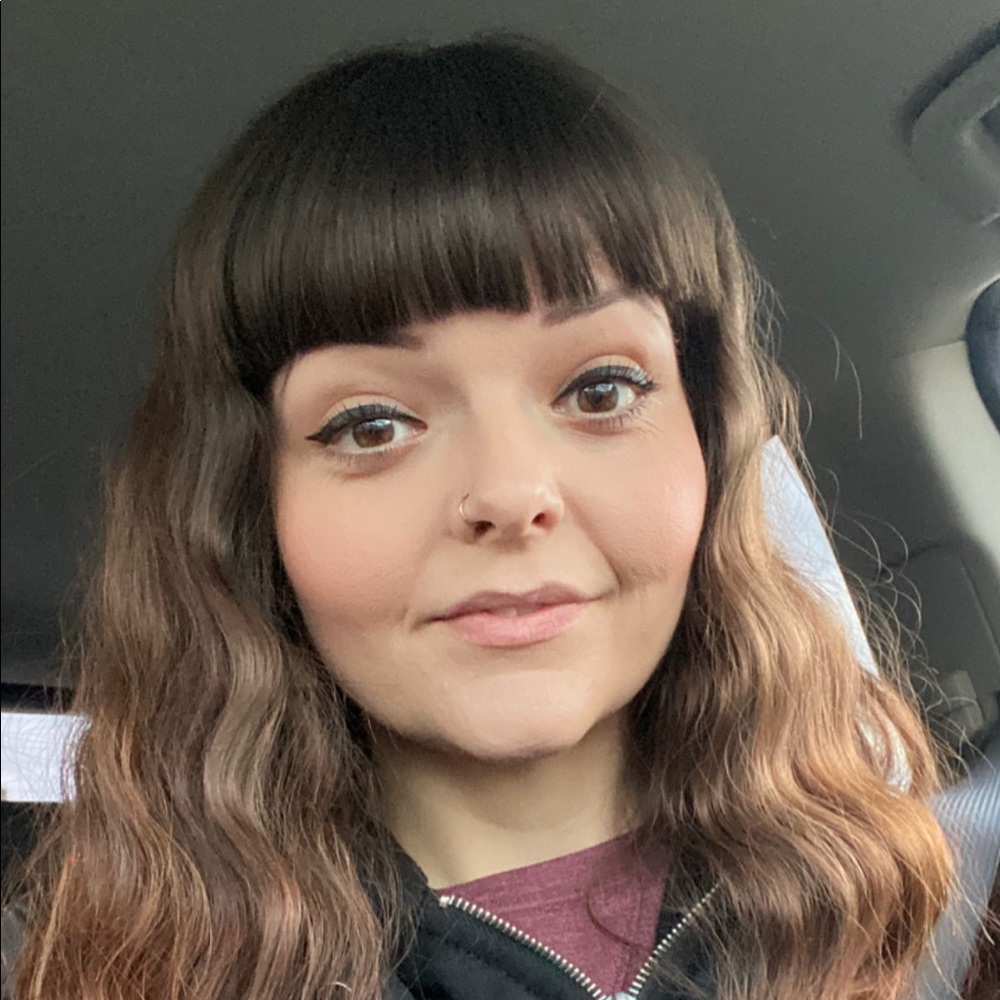 Meet your Posher, Jennifer